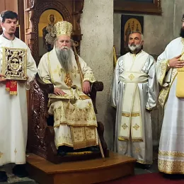 Владика Јоаникије на Марковдан служио у манастиру Ђурђеви Ступови