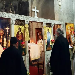 Владика Јоаникије на Марковдан служио у манастиру Ђурђеви Ступови