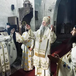 Епископ Јоаникије служио у манастиру Ђурђеви Ступови 