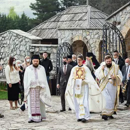 Епископ Јоаникије на Васкрс богослужио у манастиру Ђурђеви Ступови