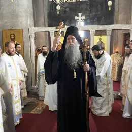 Архијерејска Литургија на Велику суботу