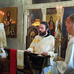 Литургијско сабрање, на Томину недјељу, у Ђурђевим Ступовима 