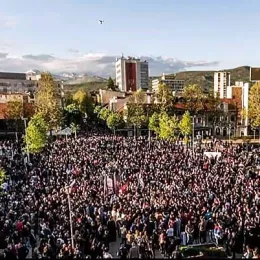 Владика Јоаникије на Световасилијевској литији у Никшићу