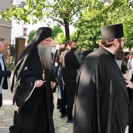 Владика Јоаникије на Световасилијевској литији у Никшићу