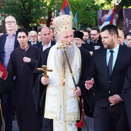 Владика Јоаникије на Световасилијевској литији у Никшићу