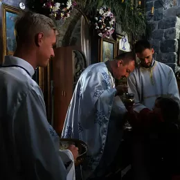 Литургија на Томину недјељу у цркви Светих апостола Петра и Павла