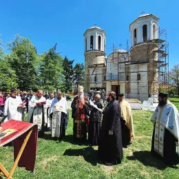 Освештано главно звоно за Саборни храм Светог Симеона Мироточивог у Беранама