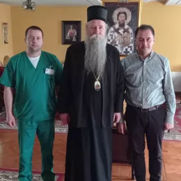 maj-2021-vladika-joanikije-primio-prvu-dozu-vakcine