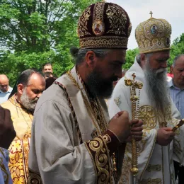 Литургијским сабрањем прослављена слава храма Светог Саве у Почивалима