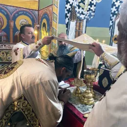 Света Архијерејска Литургија у Његњеву