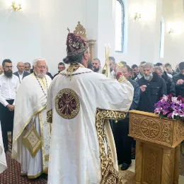 Света Архијерејска Литургија у Његњеву