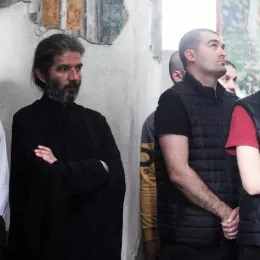 Посјета светињама Косова и Метохије: „Свијећа која не сагоријева“