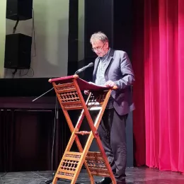 Фототипија часописа Уметност из 1971. године, посвећеног одбрани Његошеве Капеле на Ловћену, промовисана у Никшићу