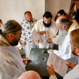 Освећење Храма преноса моштију Светог Николаја у Шљемену у Бањанима