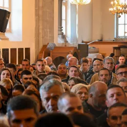 Епископ Методије на Васкрс богослужио у храму Светог Василија Острошког у Никшићу