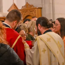 Пасхално јутрење и поноћна Литургија у храму Светог Василија Острошког у Никшићу