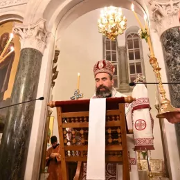 Пасхално јутрење и поноћна Литургија у храму Светог Василија Острошког у Никшићу