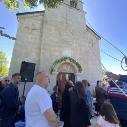 Прослављена храмовна слава цркве Светог Ђорђа, на Валу, у Враћеновићима