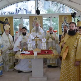 Архијерејска литургија у манастиру Острогу 