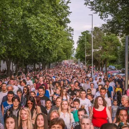 Митрополит Јоаникије кроз Подгорицу предводио традиционалну Марковданску литију