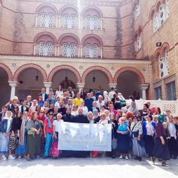 На поклоњење Светом Нектарију Егинском чудотворцу