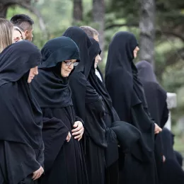 Величанствена литија, у част Светог Василија Острошког, прошла кроз Никшић