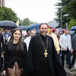 Величанствена литија, у част Светог Василија Острошког, прошла кроз Никшић