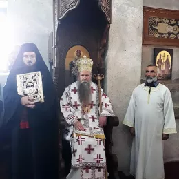 Литургија у Ђурђевим Ступовима на празник Светих Вртоломеја и Варнаве