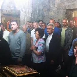 Литургија у цркви Светих Апостола Петра и Павла у Бијелом Пољу