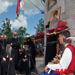 У Долима прослављена годишњица канонизације Пивских мученика, богослужили Митрополит Амфилохије и Епископ Јоаникије