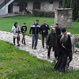 Видовданско пјесничко бденије у Ђурђевим Ступовима: „Битка за Косово траје кроз вјекове“