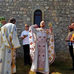 Архијерејска Литургија у храму Свете Тројице у селу Маште