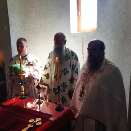 Архијерејска Литургија у храму Свете Тројице у селу Маште