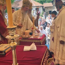Митрополит Амфилохије у Грачаници: Није снага у броју, већ у Господу