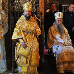 Уочи прослављања великих јубилеја СПЦ служена Литургија у Пивском манастиру