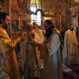 Уочи прослављања великих јубилеја СПЦ служена Литургија у Пивском манастиру