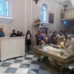 Свечана вечерња служба са петохлебницом поводом славе цркве Светог Спаса на Топлој