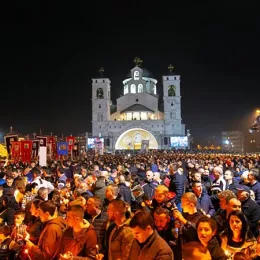 427 црногорских љекара стало у одбрану светиња