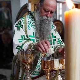 Литургијско сабрање у манастиру Светог Саве у Голији