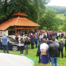 Владика Јоаникије у Златешу