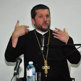 Отац Гојко Перовић у Никшићу