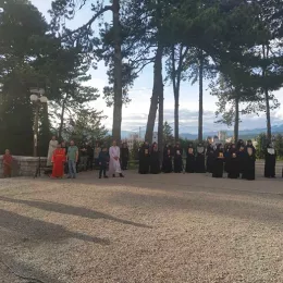 Никшићки љекари на челу молитвеног хода за спас Светиња