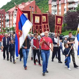 Молитвени ход у Плужинама