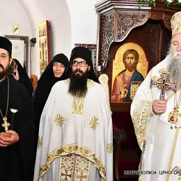 Митрополит Јоаникије на 22. годишњицу епископске хиротоније дочекан у Цетињском манастиру