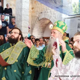 Новоизабрани Митрополит Јоаникије у Стањевићима