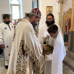 Владика Методије поручио вјерном народу, сабраном у Краљима: Да носимо бремена једни других