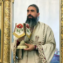 Владика Методије поручио вјерном народу, сабраном у Краљима: Да носимо бремена једни других