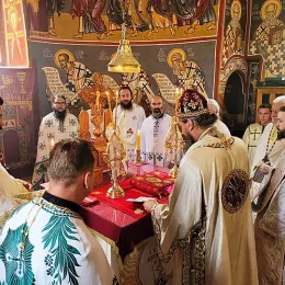 На Духовски понедељак новоизабрани Епископ Методије служио у манастиру Мајсторовина