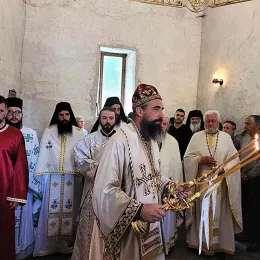 На Духовски понедељак новоизабрани Епископ Методије служио у манастиру Мајсторовина