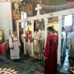 На Духовски понедељак новоизабрани Епископ Методије служио у манастиру Мајсторовина